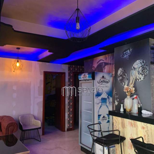 Tirane, jepet me qera lokal Kati 0, 300 m² 3.000 Euro (Rruga ''Muhamet Gjollesha'')