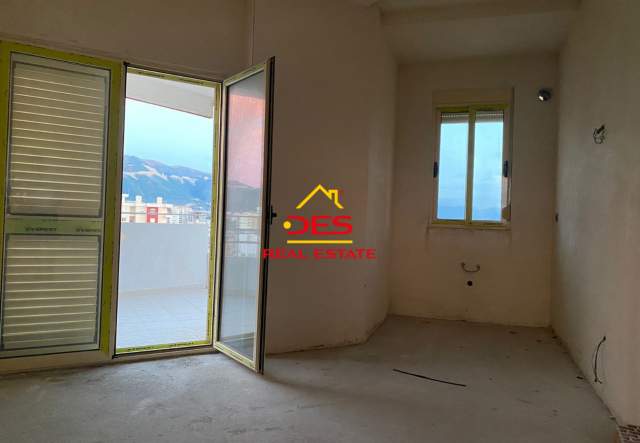 Shqiperi, ofert apartament Kati 8, 116 m² 75.000 Euro (Rruga Sadik Zotaj)
