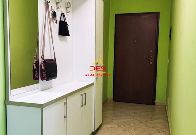 Vlore, jepet me qera apartament Kati 5, 90 m² 300 Euro (Gjergj Arianiti)
