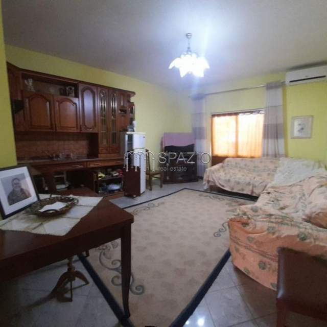 Tirane, jepet me qera shtepi 3+1+BLK Kati 3, 250 m² 900 Euro (Rruga ''Sotir Cacci'')