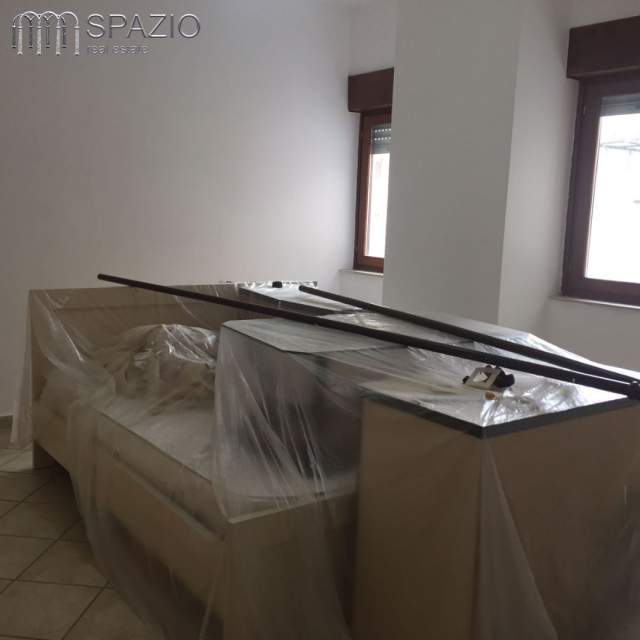 Tirane, jepet me qera apartament 3+1+BLK Kati 3, 160 m² 600 Euro (Rruga ''Qemal Stafa'')