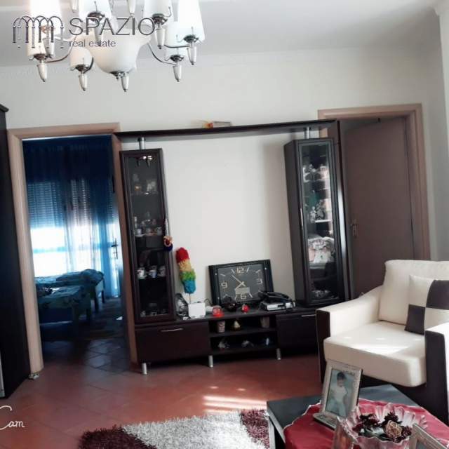Tirane, jepet me qera apartament 3+1+BLK Kati 4, 117 m² 40.000 Leke (Rruga ''Dajtit'')