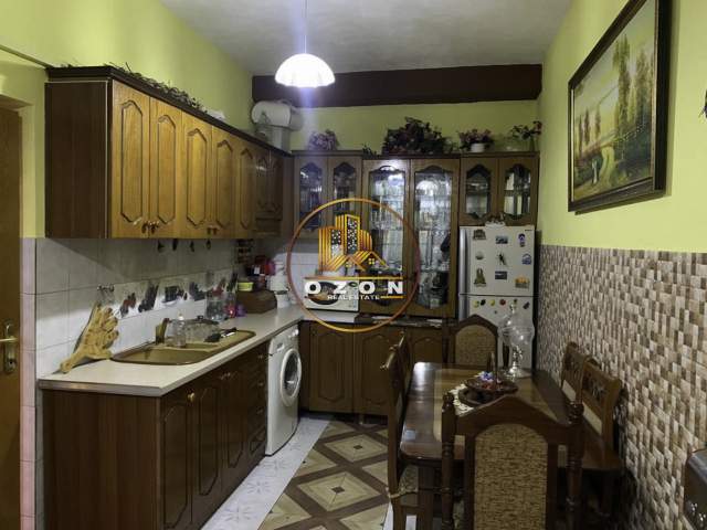 Tirane, Okazion! shitet apartament 5+1 Kati 2, 120 m² 135.000 Euro (21 Dhjetori)