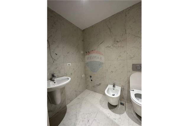 Tirane, shitet apartament 1+1+BLK Kati 3, 57 m² 75.000 Euro (Rruga Jordan Miisja)
