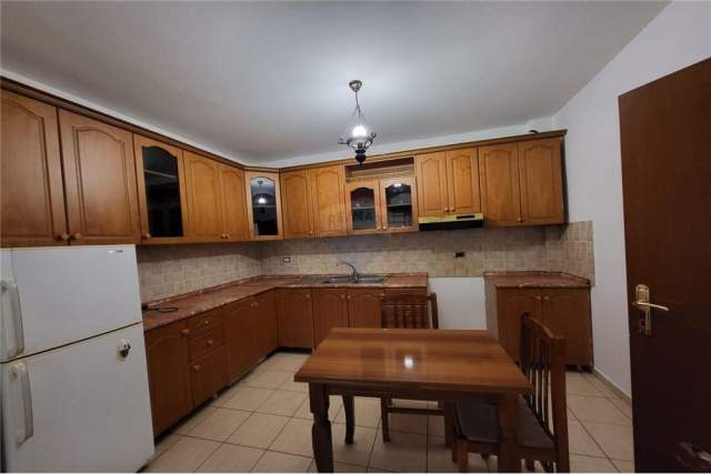 Tirane, shitet apartament 1+1 Kati 1, 60 m² 95.000 Euro (Selvia)