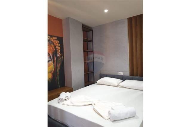 Tirane, jepet me qera apartament 50 m² 900 Euro (liceu artistik)