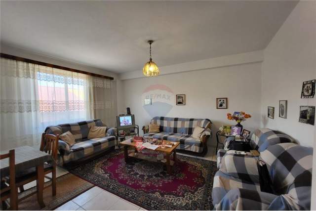 Tirane, shitet apartament 2+1 Kati 3, 90 m² 130.000 Euro (Stadiumi DInamo)