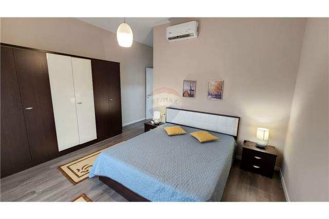 Tirane, jepet me qera apartament 2+1 Kati 8, 119 m² 750 Euro (kompleksi deliorgji)