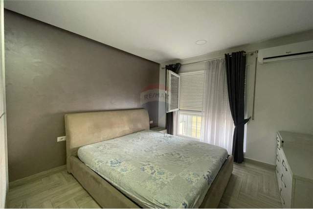 Tirane, jepet me qera apartament 2+1+BLK 94 m² 650 Euro (muharrem butka)