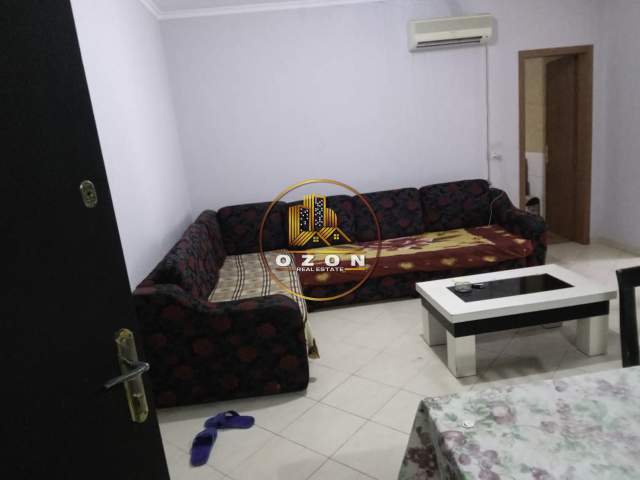 Tirane, jepet me qera apartament 2+1+BLK Kati 6, 100 m² 300 Euro (RRUGA ETHESARIT)