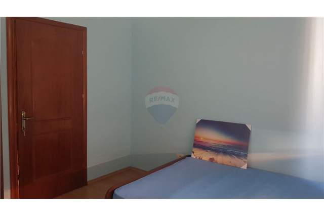 Tirane, jepet me qera apartament 2+1+BLK 80 m² 450 Euro (liqeni i thate)