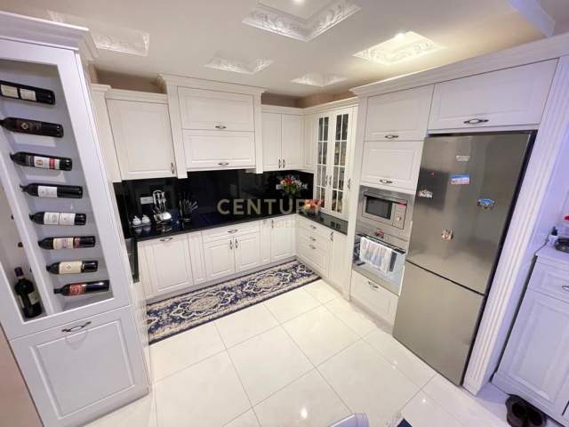 Jepet me qera apartament lux 2+1+2, Kati 3, 101 m² 1.000 Euro (Rezidenca Kodra e Diellit)