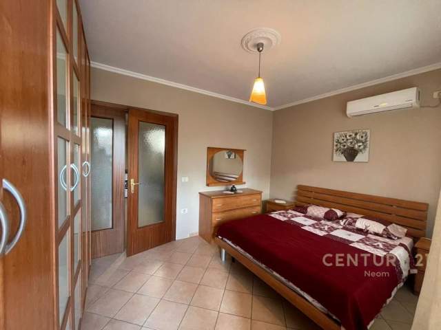 Tirane, jepet me qera apartament 1+1+BLK Kati 2, 56 m² 450 Euro (Sheshi Willson)