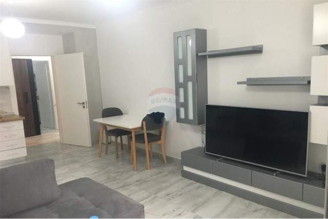Tirane, jepet me qera apartament 2+1 Kati 2, 86 m² 500 Euro (Medreseja)
