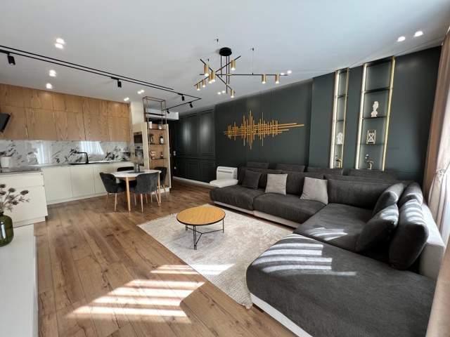 Tirane, shitet apartament 2+1 115 m² 1 Euro (Liqeni i Thate)