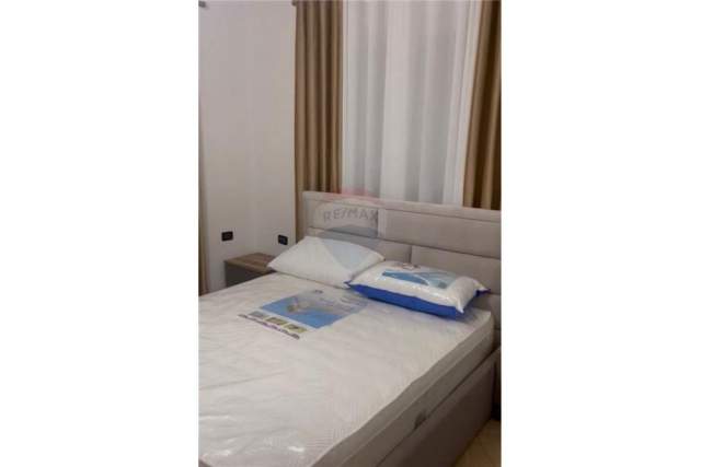 Tirane, jepet me qera apartament Kati 4, 100 m² 400 Euro (5 maji)