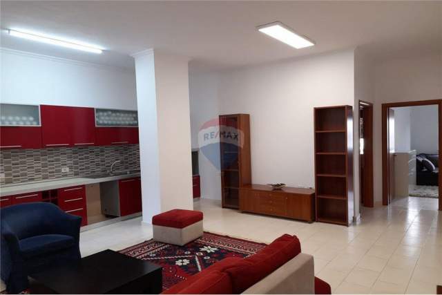 Tirane, jepet me qera apartament 2+1 Kati 1, 110 m² 370 Euro (Fresk)