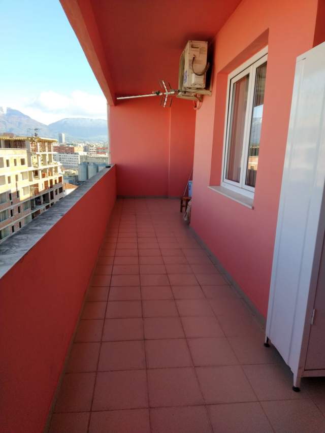 Tirane, jepet me qera apartament 2+1+BLK Kati 8, 105 m² 40.000 Leke (Yzberisht)