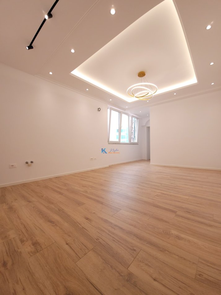 Tirane, shitet apartament 1+1, Kati 7, 58 m² 120,000 € (Zogu i Zi)