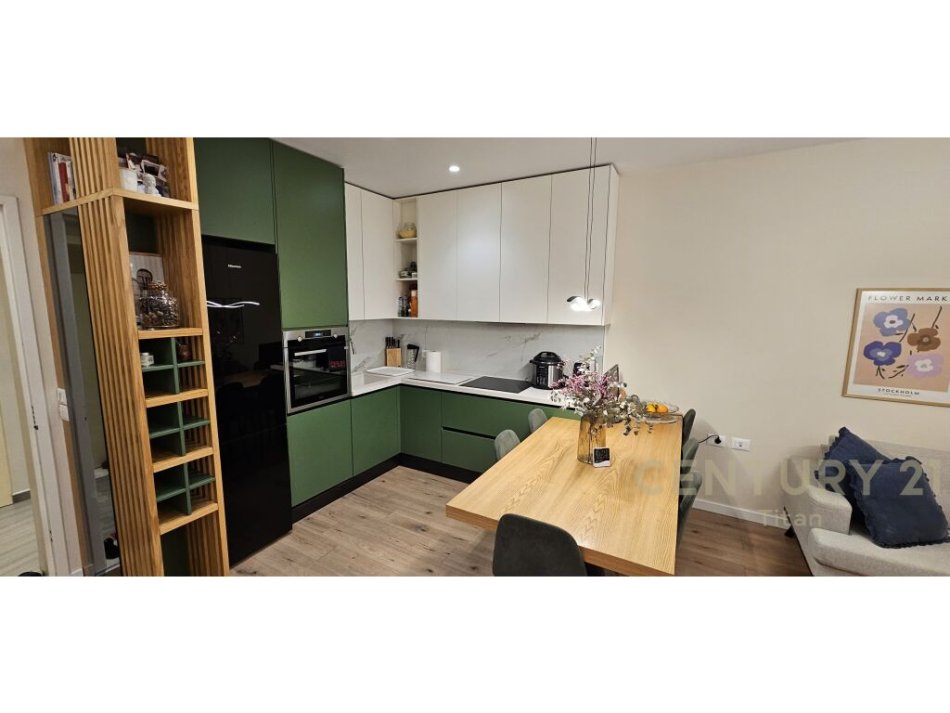 Tirane, jepet me qera apartament 2+1 Kati 6, 91 m² 750 € 