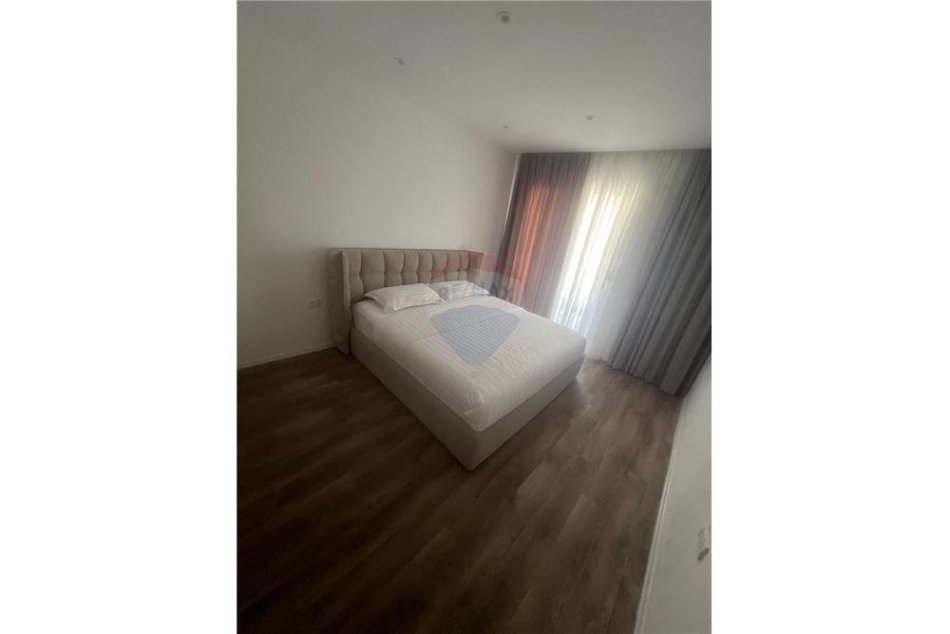 Tirane, jepet me qera apartament 2+1 Kati 3, 80 m² 900 € (Gjon Muzaka - Rruga e Bogdaneve)