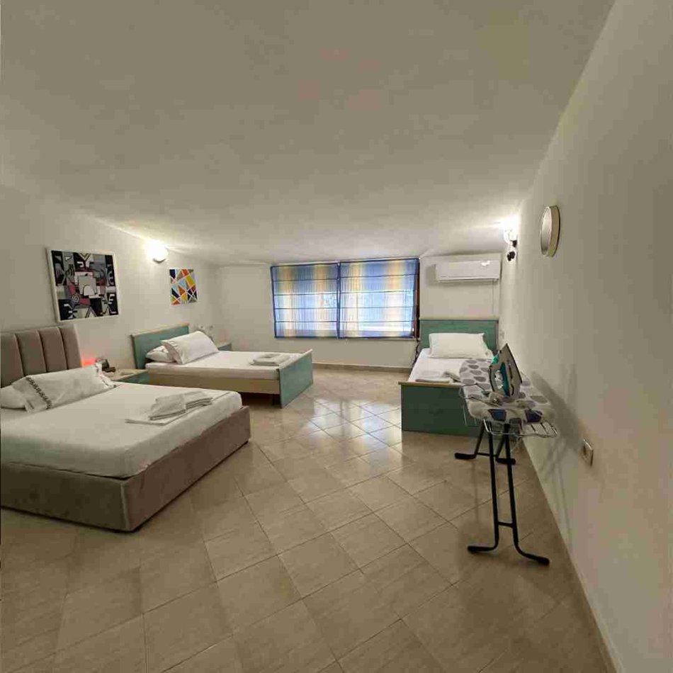 Tirane, jepet me qera apartament 4+1+Ballkon Kati 3, 140 m² 800 € (Don Bosko)