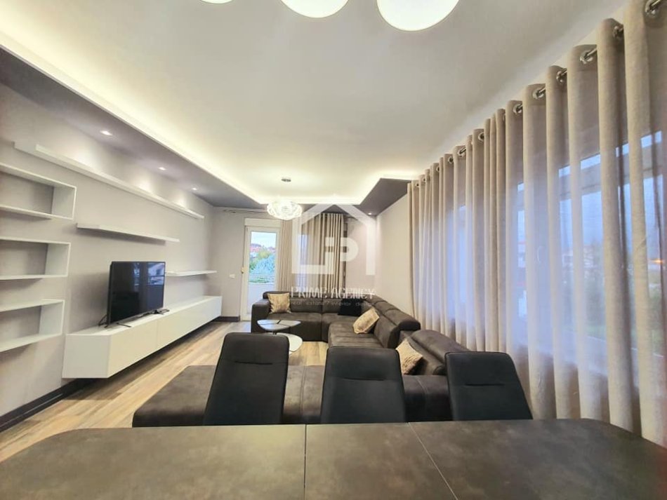 SHITET : Super apartament 3+1 + 1 Post parkimi / Rezidenca Touch of Sun