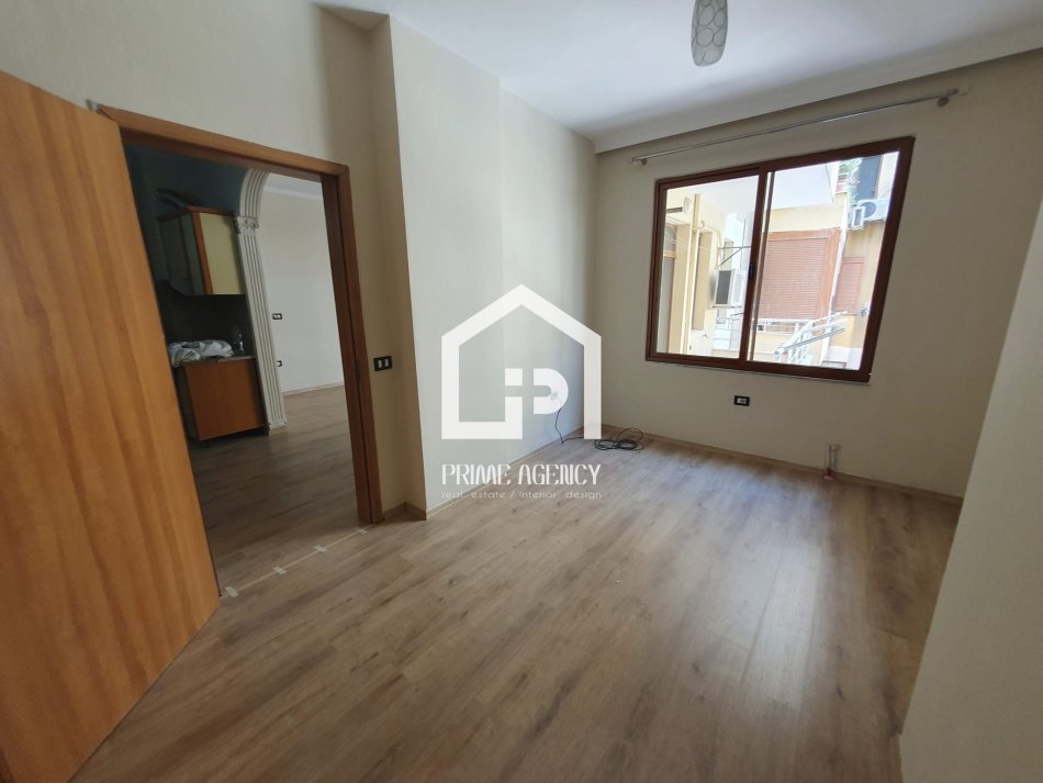 SHITET APARTAMENT 2+1/Zona: Misto Mame/ KOMPLEKSI DERVENI