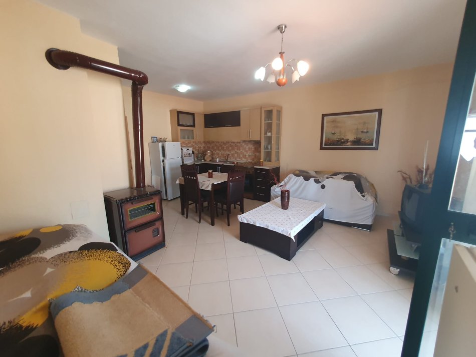 SHITET: APARTAMENT PENTHOUSE / zona: POGRADEC