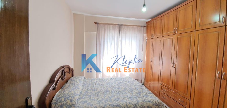 Tirane, jepet me qera apartament 2+1 Kati 3, 85 m² 500 € (Laprake, afer Hotel Relax)