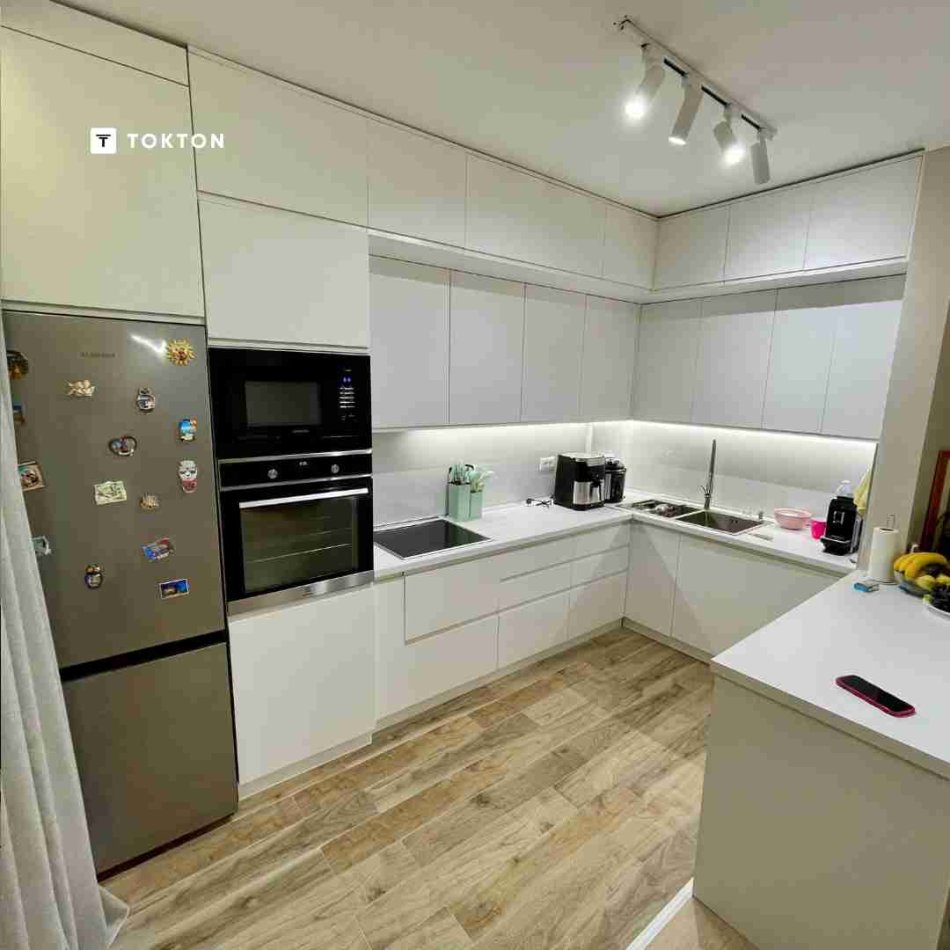 Tirane, shitet apartament 2+1+Ballkon Kati 1, 113 m² 229.000 € (21 Dhjetori)