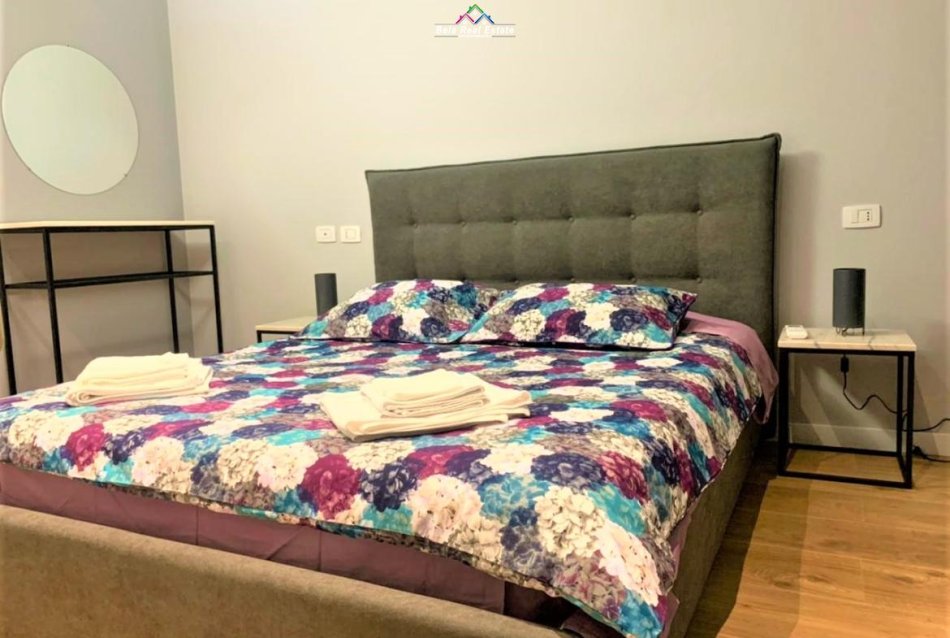 Tirane, jepet me qera apartament 2+1 Kati 4, 95 m² 750 € (21 dhjetori)