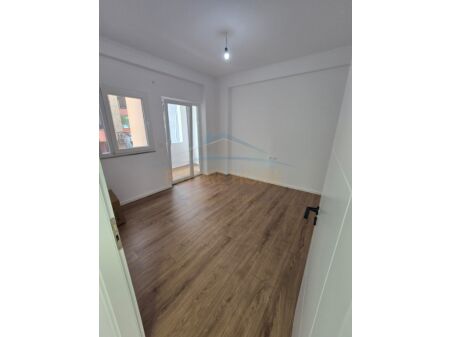Tirane, shitet apartament 2+1 Kati 2, 87 m² 210.000 € (mbrapa Gjuheve te Huaja, Rruga Faik Konica, Tiranë AREA44266)