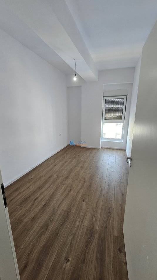 Tirane, jepet me qera apartament 1+1 Kati 7, 60 m² (Ali Dem, te kompleksi Kaimi)