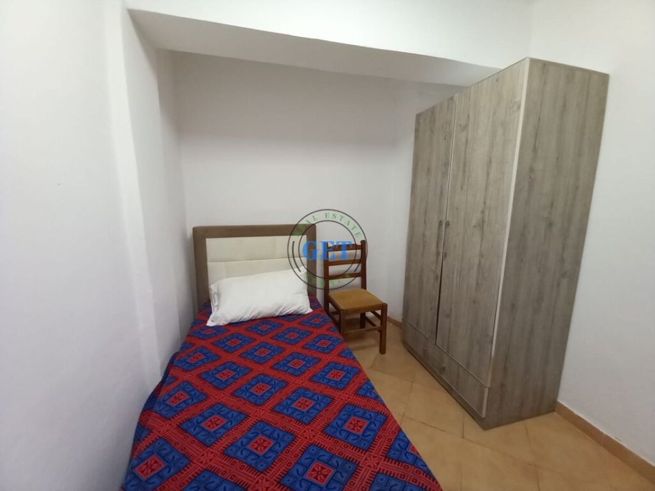 Durres, jepet me qera apartament 1+1 Kati 0, 300 € (Vollga)