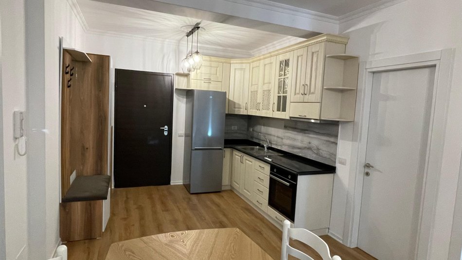 Tirane, jepet me qera apartament 2+1 Kati 2, 100 m² 800 € (kodra e diellit 1)