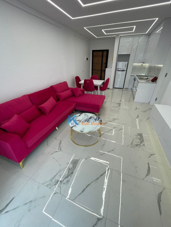 Tirane, jap me qera apartament 1+1+Ballkon Kati 5, 75 m² 650 € (Kodra e Diellit)
