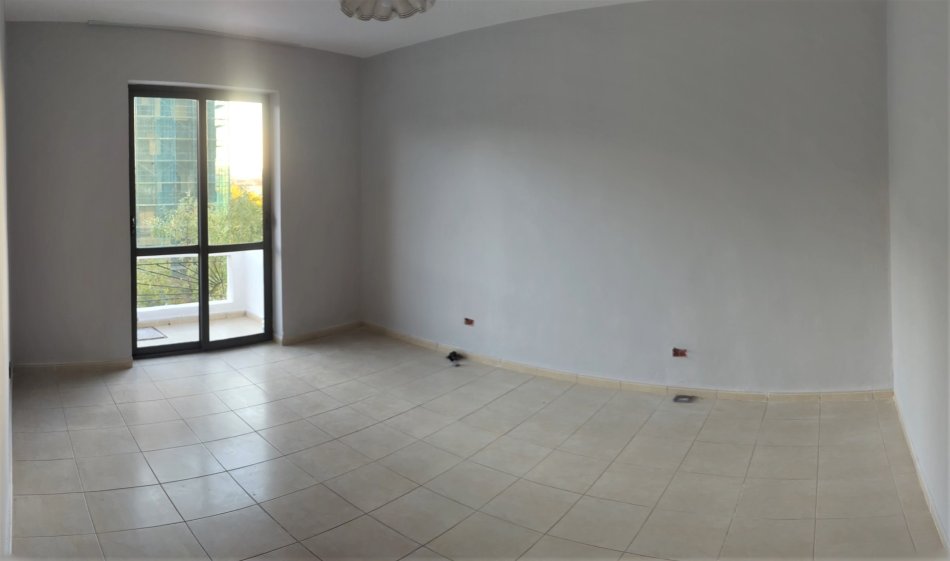 Tirane, jepet me qera apartament 2+1+Aneks+Ballkon Kati 5, 72 m² 400 € (rruga e kavajes)