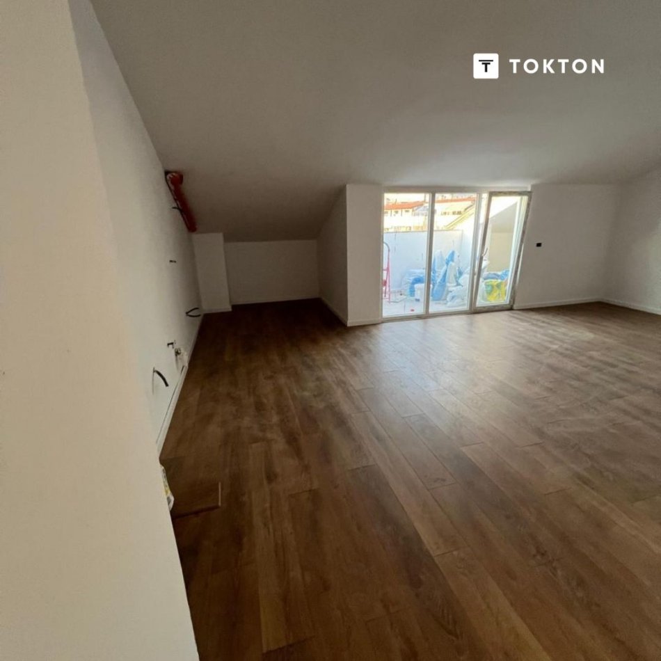 Shitet, Papafingo 2+1 Kati 6, 144 m² 120.000 € (Fresku) TT 183