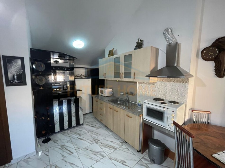 Korce, shitet apartament 1+1 Kati 8, 52 m² 37.000 € (Lagjia 18, Korçë)