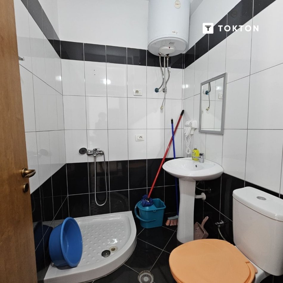 Vlore - Lungomare - Uji i Ftohte, shitet garsonier 1+1 Kati 2, 28 m² 70.000 € (Uji i ftohtë, Lungomare, Vlorë, TT 1479)