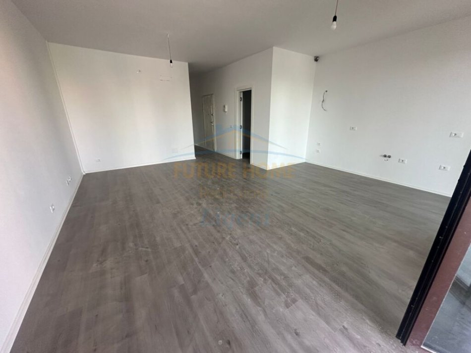 Tirane, jepet me qera apartament 2+1+Parkim Kati 2, 153 m² 2.000 € (Altana Luxury Residence, Rruga e Kosovareve)