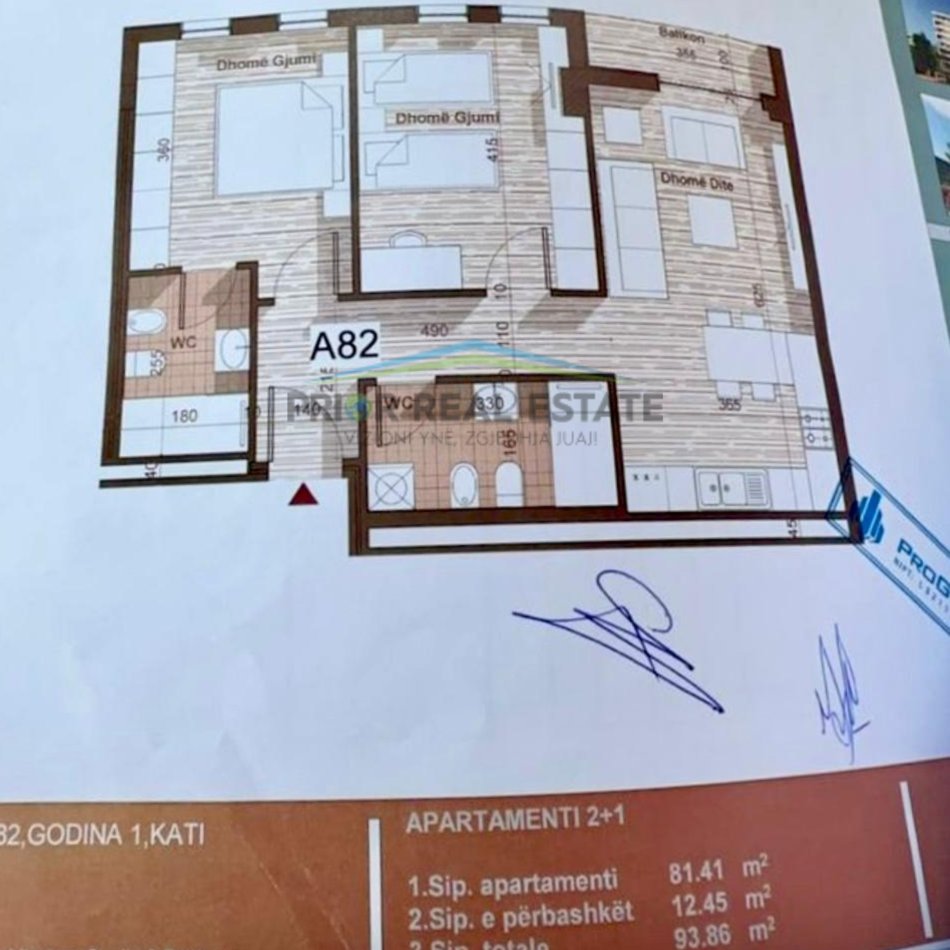 Tirane, shitet apartament 2+1+Ballkon Kati 9, 94 m² 112.632 € (Univer City)