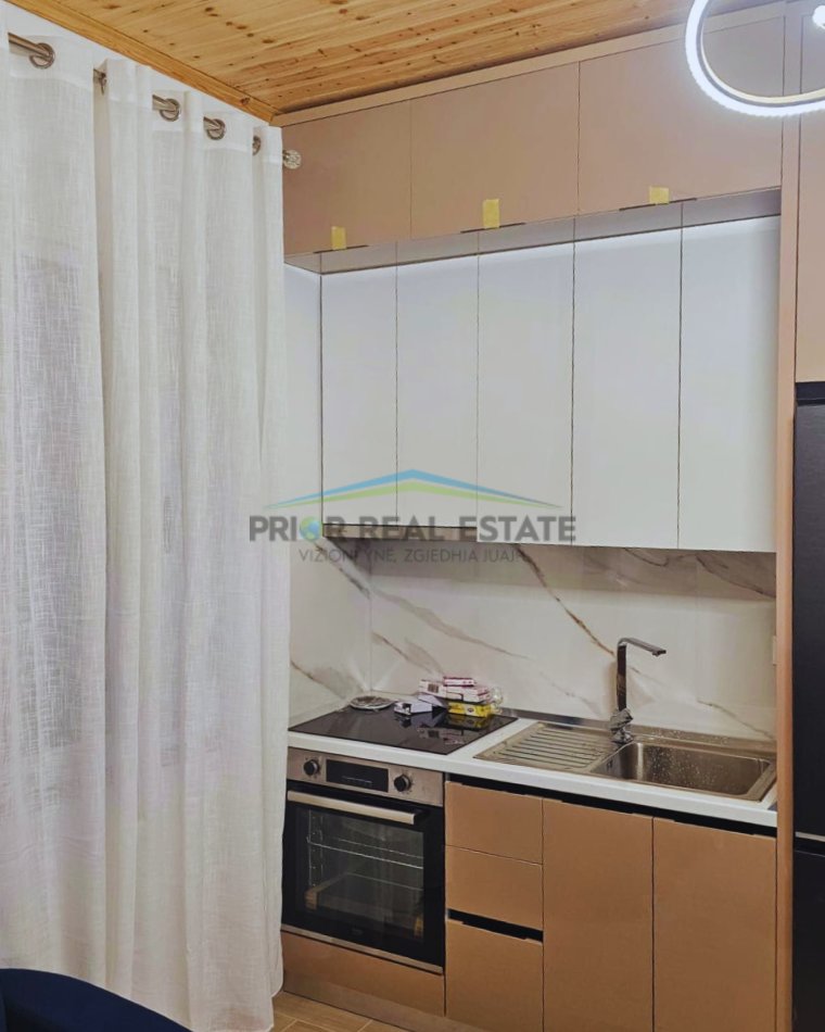 Tirane, jepet me qera apartament 1+1 Kati 0, 58 m² 500 € (Laprake)