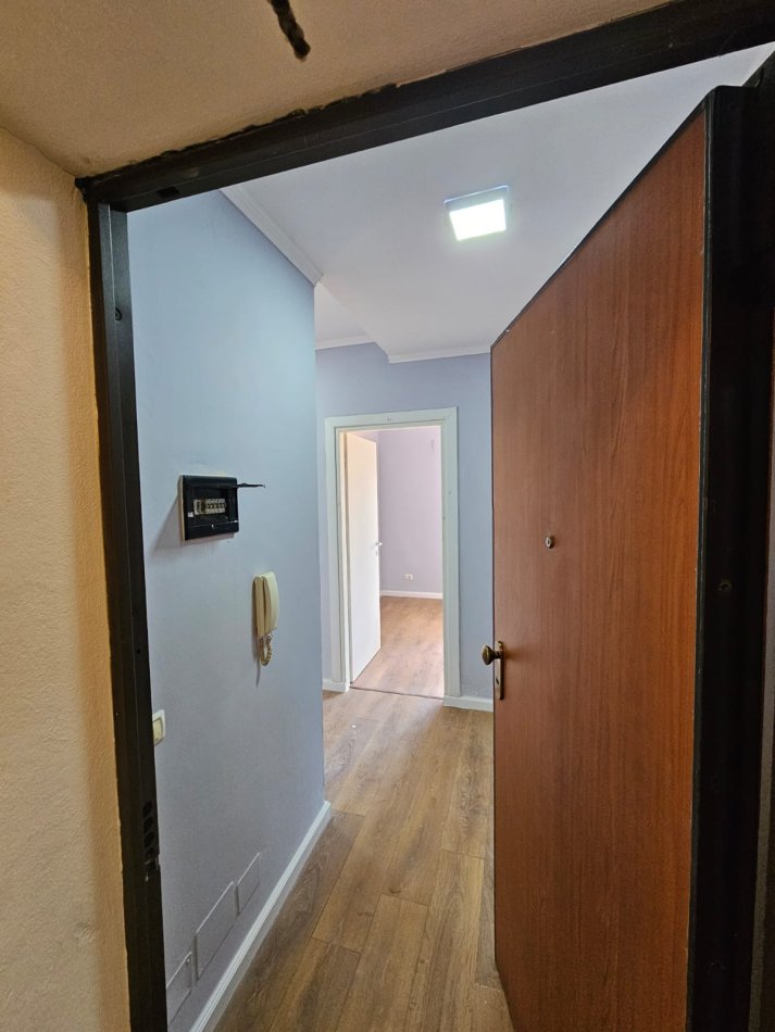 Tirane, shitet apartament 2+1 Kati 3, 70 m² 145.000 € (Rruga Asdreni)