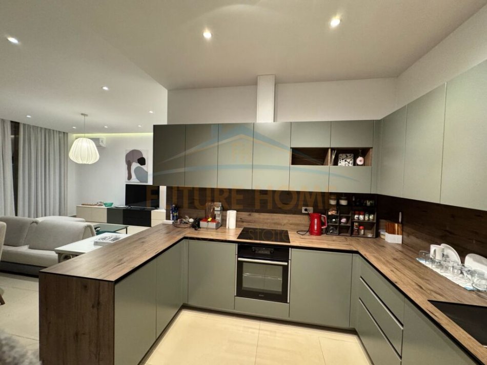 Tirane, shitet apartament duplex 2 Katshe Kati 2, 317 m² 1.000.000 € (GREEN COAST)