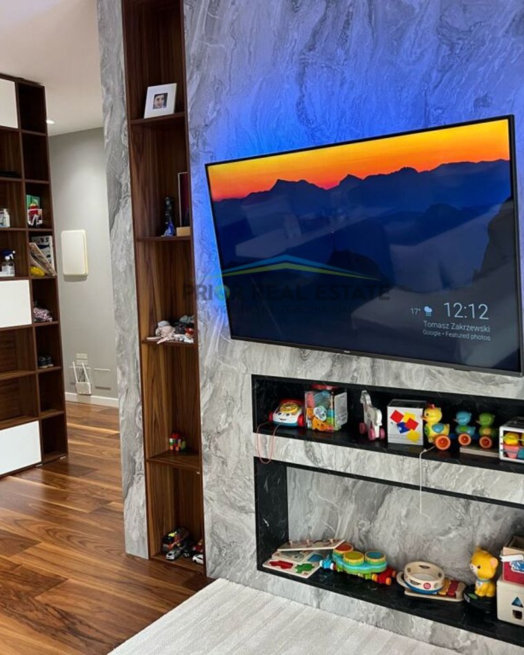 Tirane, jepet me qera apartament 3+1+Ballkon Kati 2, 152 m² 1.200 € (Foleja e Gjelber, 21 Dhjetori)
