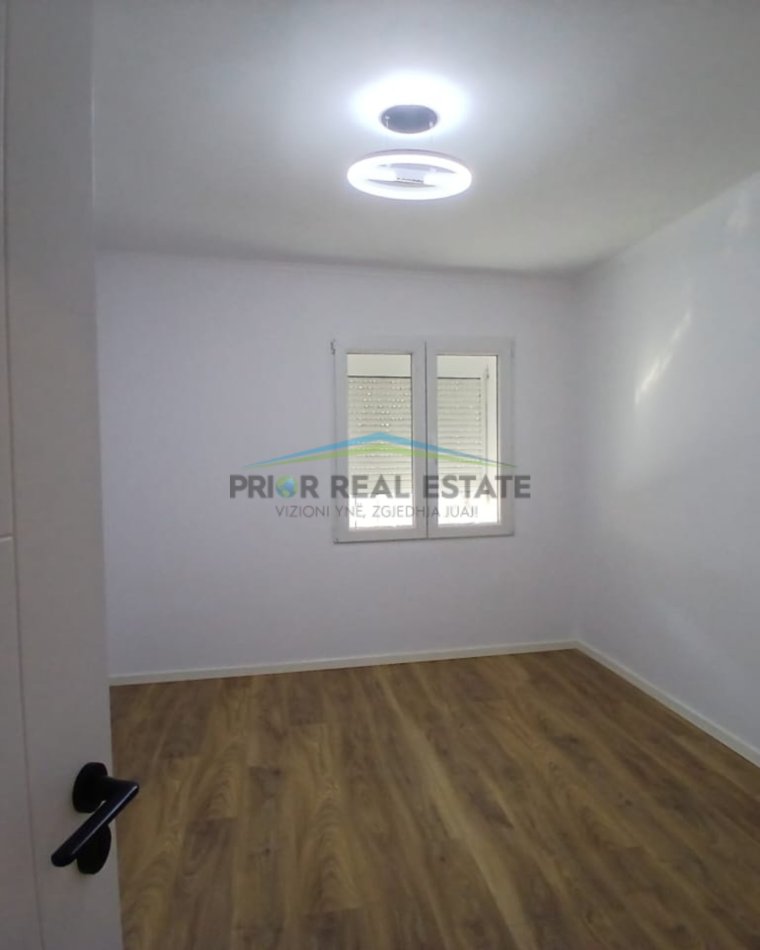 Tirane, shitet apartament 2+1 Kati 1, 70 m² 128.000 € (Tregu Elektrik)