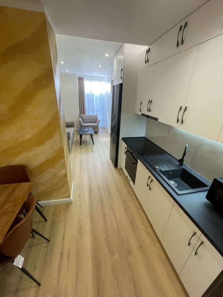 Tirane, jepet me qera apartament 1+1 Kati 2, 55 m² 550 € (Bulevardi i Ri)