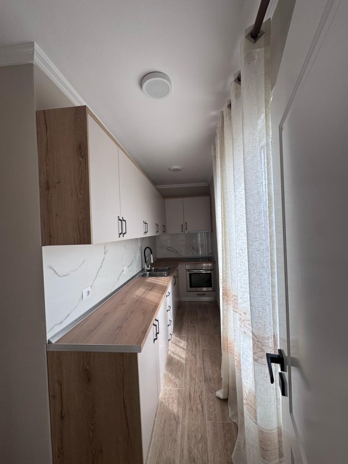 Tirane, jepet me qera apartament 2+1 Kati 5, 80 m² 500 € (Selite)
